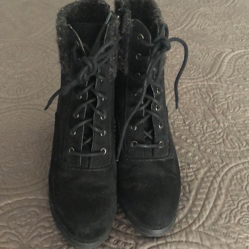 SO black wedge booties